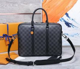 Picture of LV Mens Bags _SKUfw106781581fw